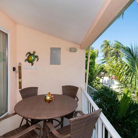 Beach Living At Island Pine Villas Blaw Джорджтаун Экстерьер фото