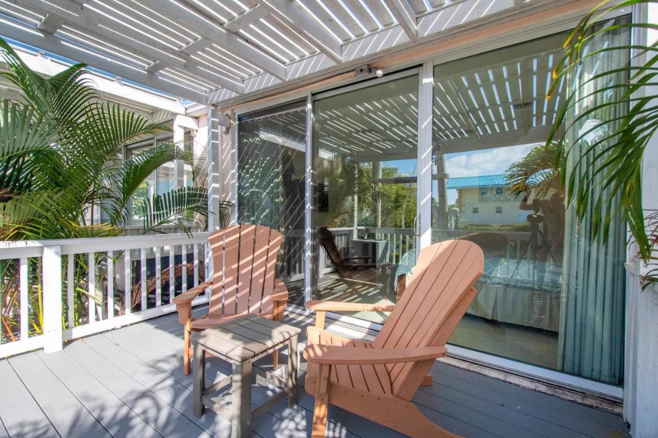 Beach Living At Island Pine Villas Blaw Джорджтаун Экстерьер фото