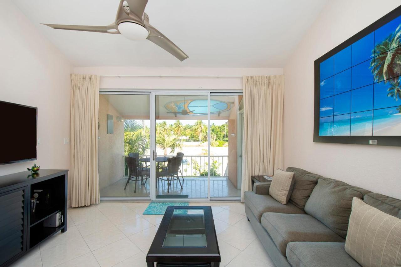 Beach Living At Island Pine Villas Blaw Джорджтаун Экстерьер фото