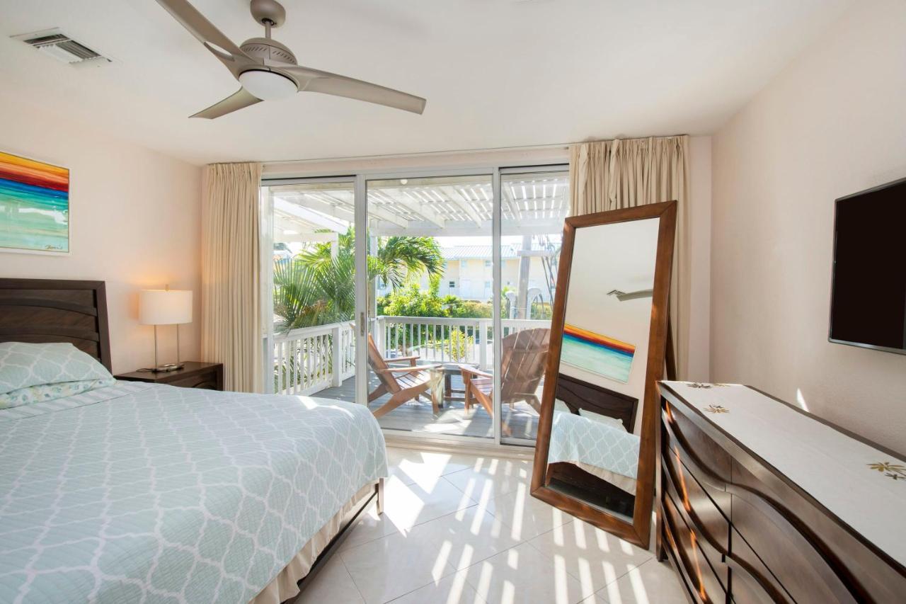 Beach Living At Island Pine Villas Blaw Джорджтаун Экстерьер фото