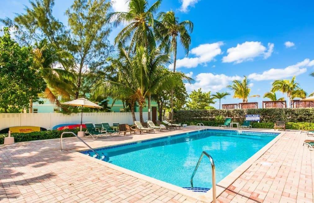Beach Living At Island Pine Villas Blaw Джорджтаун Экстерьер фото