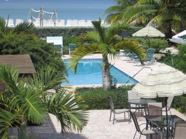 Beach Living At Island Pine Villas Blaw Джорджтаун Экстерьер фото